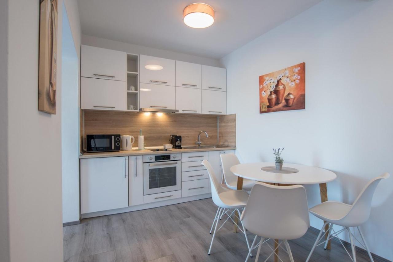Lavanda House With Apartments بوجي المظهر الخارجي الصورة