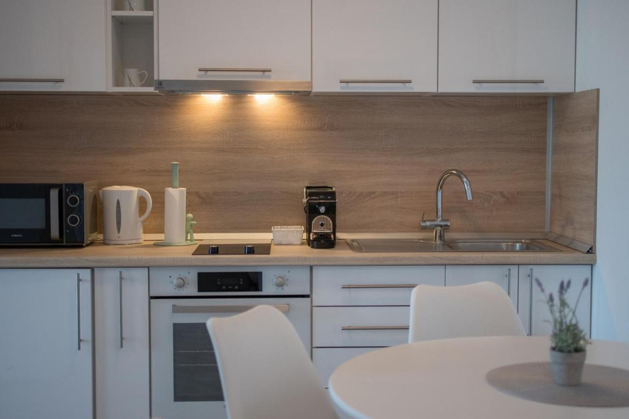 Lavanda House With Apartments بوجي المظهر الخارجي الصورة