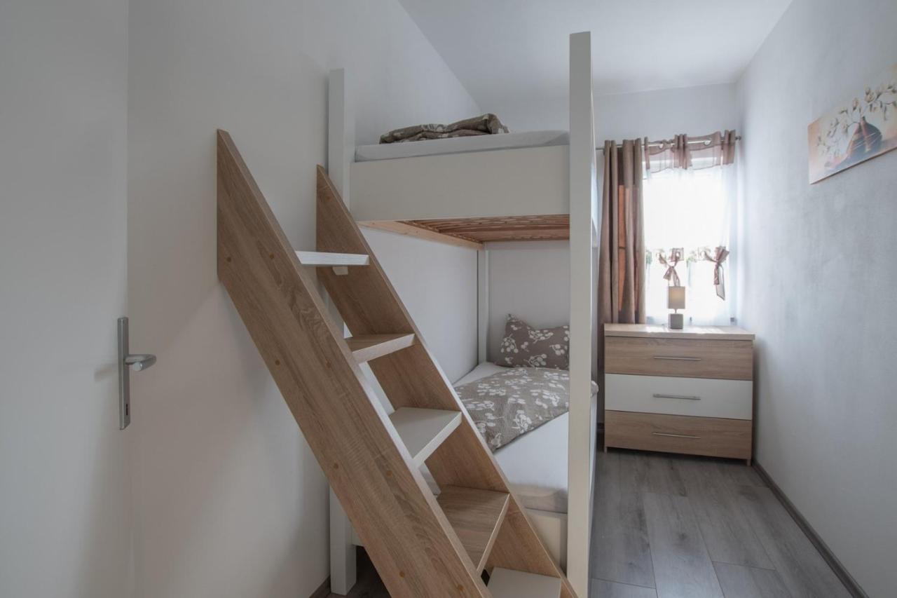 Lavanda House With Apartments بوجي المظهر الخارجي الصورة